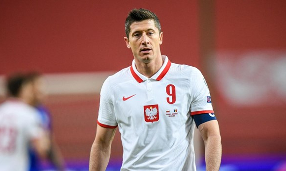 Robert Lewandowski khiến tuyển Ba Lan và Bayern Munich lo lắng