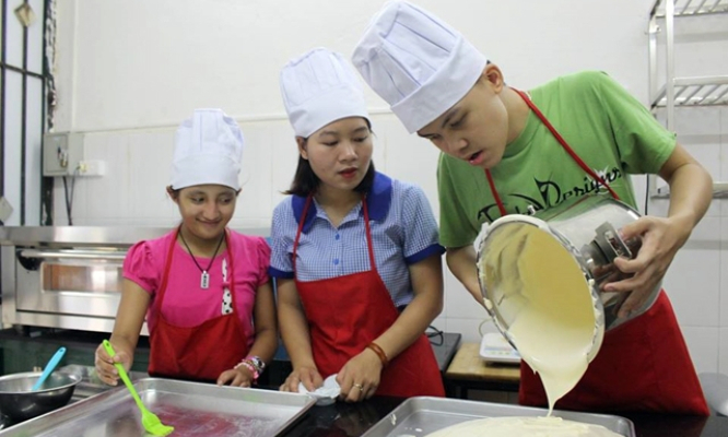 7.000 cuốn tài liệu tặng phụ huynh, người chăm sóc trẻ tự kỷ