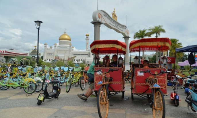 Dịch COVID-19: Toàn thế giới đã có gần 2,6 triệu người tử vong