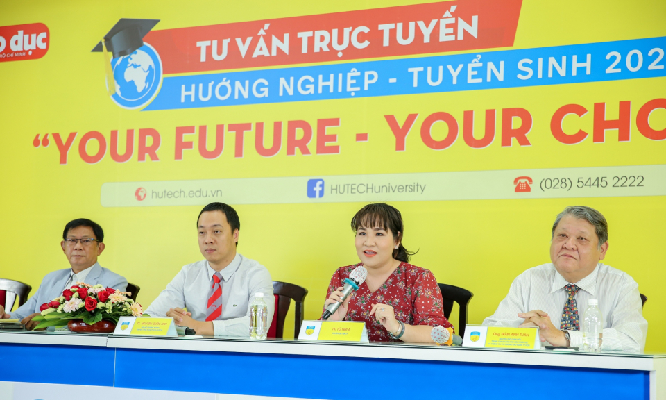 Tuyển sinh trực tuyến: Hướng cạnh tranh mới trong tiếp cận thí sinh