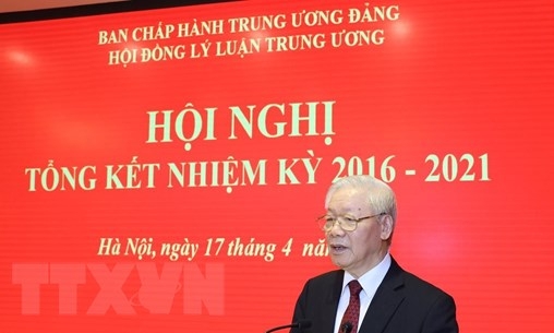 'Nâng cao hơn nữa chất lượng tổng kết thực tiễn gắn với lý luận'