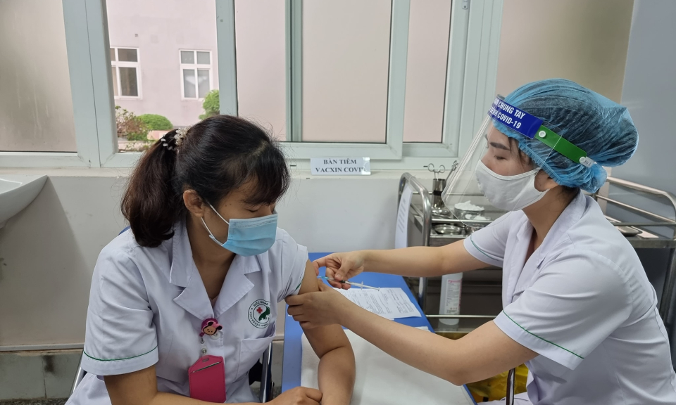 Sáng 7-4, không có ca mới, gần 54 nghìn người đã tiêm vaccine