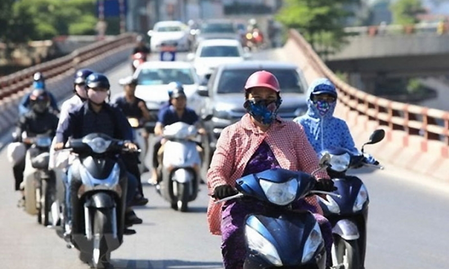 Ngày mai, nắng nóng gia tăng ở Bắc Bộ, Trung Bộ