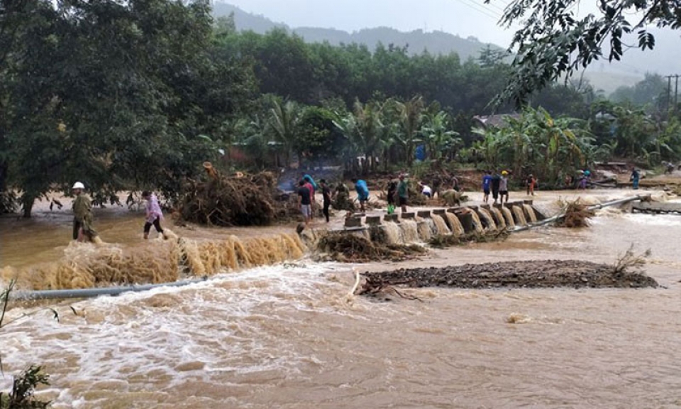 Bình Định đến Khánh Hòa mưa lớn, đề phòng lũ quét, sạt lở đất