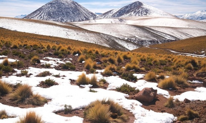 Chile giải cứu 27 người di cư mắc kẹt trong tuyết trên dãy núi Andes