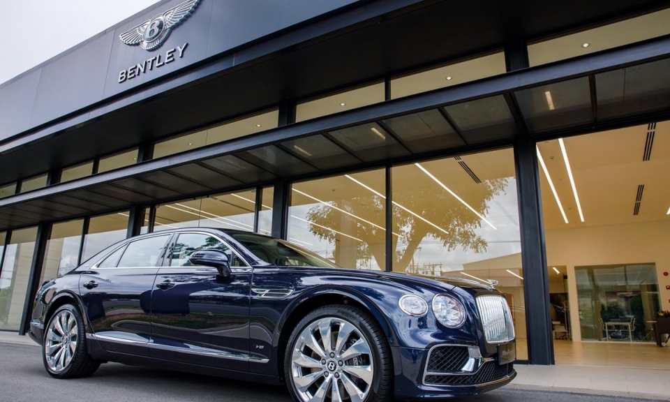 Bentley Flying Spur V8 hoàn toàn mới về Việt Nam, giá từ 18 tỷ đồng