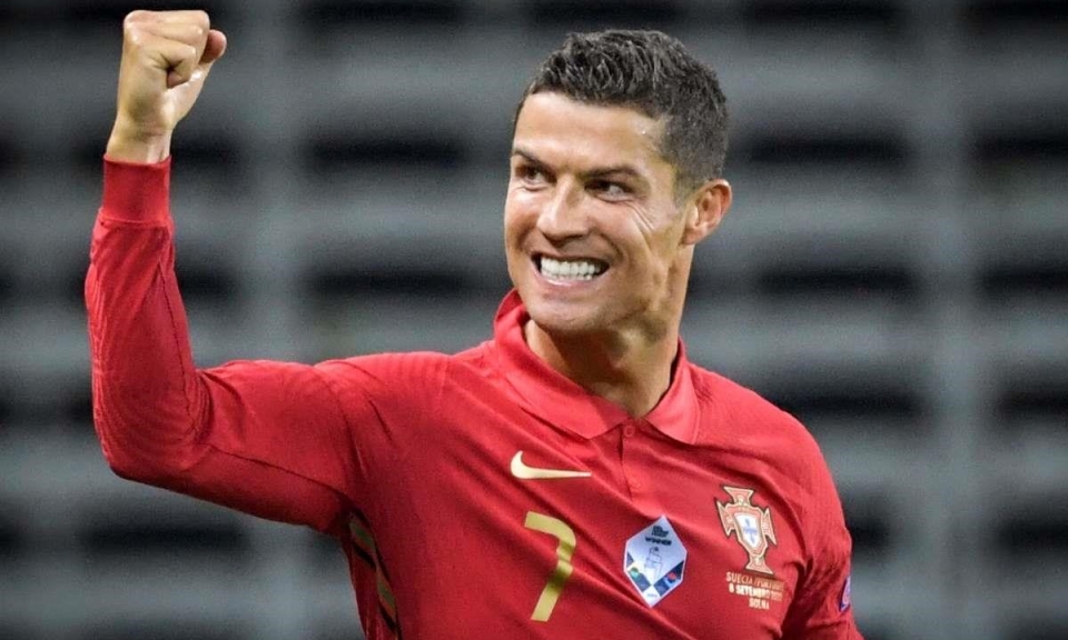 Cristiano Ronaldo dẫn đầu cuộc đua Vua phá lưới EURO 2020