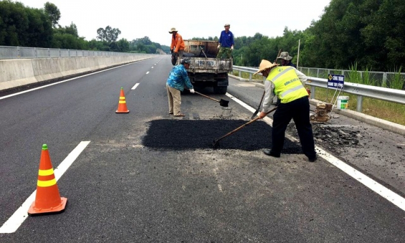 Chấn chỉnh công tác sửa chữa, bảo trì quốc lộ, cao tốc