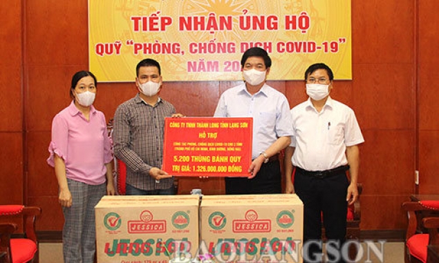 Ủng hộ 5.200 thùng bánh quy hỗ trợ các tỉnh, thành miền Nam phòng, chống dịch COVID-19