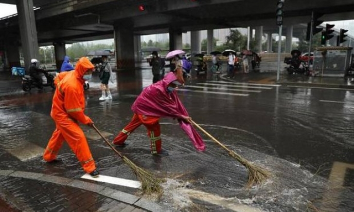 Trung Quốc: Hàng trăm chuyến bay bị hủy do mưa bão ở Bắc Kinh