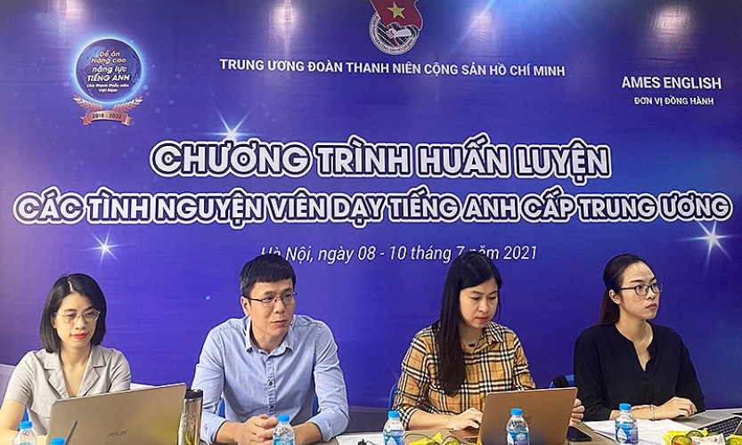 Nâng cao năng lực cho các tình nguyện viên dạy tiếng Anh