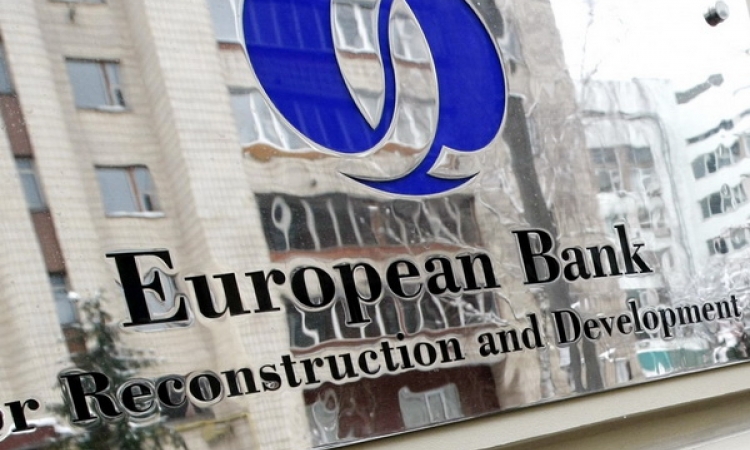 EBRD dự báo phục hồi kinh tế "ngoài mong đợi"