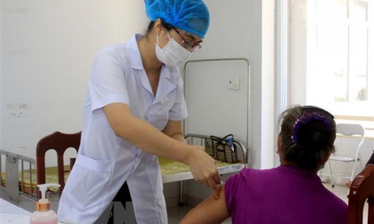 Tiêm thử nghiệm giai đoạn 2 vaccine Covivac tại Thái Bình