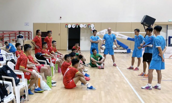 Đội tuyển Futsal Việt Nam di chuyển ra Hà Nội