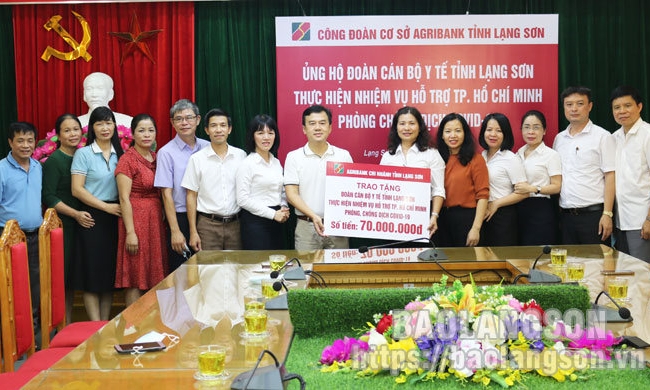 Agribank Lạng Sơn hỗ trợ cán bộ y tế tham gia đoàn công tác phòng, chống dịch COVID-19 tại thành phố