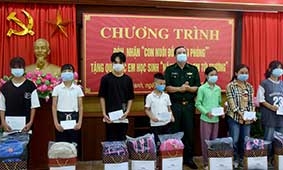 Ấm tình quân dân nơi biên giới