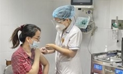 Hà Nội: Gần 200 phụ nữ mang thai được tiêm vaccine phòng COVID-19