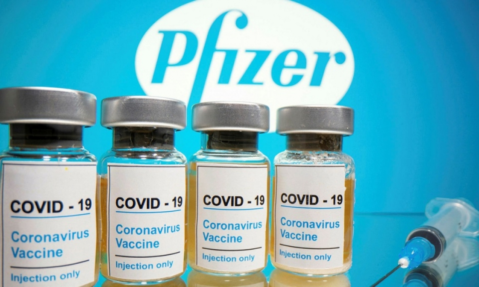 Mỹ cấp phép tiêm liều vaccine tăng cường của Pfizer cho người cao tuổi và có nguy cơ cao