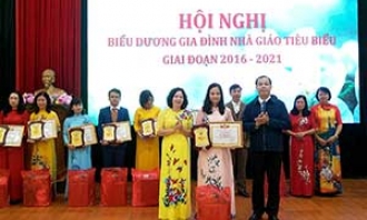 Biểu dương 44 gia đình nhà giáo tiêu biểu