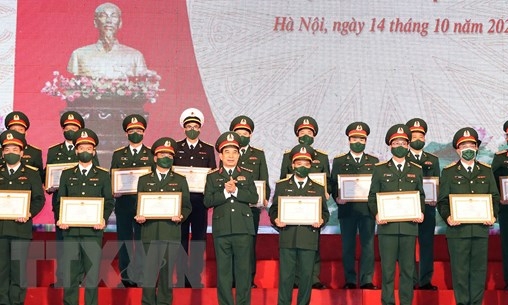 Vinh danh các tập thể, cá nhân xuất sắc tham gia Army Games 2021