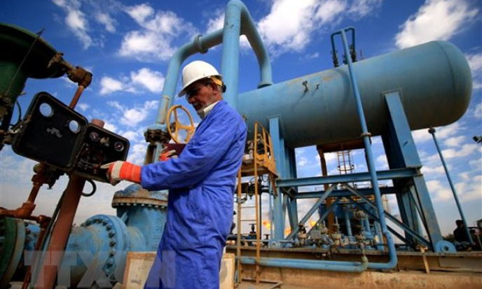 OPEC+ không được tăng sản lượng dầu vượt 400.000 thùng một ngày