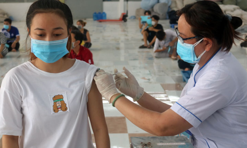 'Không đáng lo ngại khi tiêm vaccine phòng COVID-19 cho trẻ em'