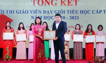 Thầy, cô giáo: Đẹp mãi những "kỹ sư tâm hồn"