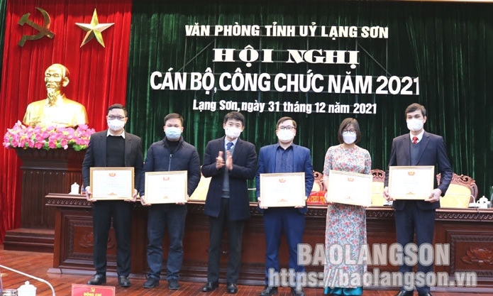 Văn phòng Tỉnh ủy tổ chức hội nghị cán bộ công chức năm 2021