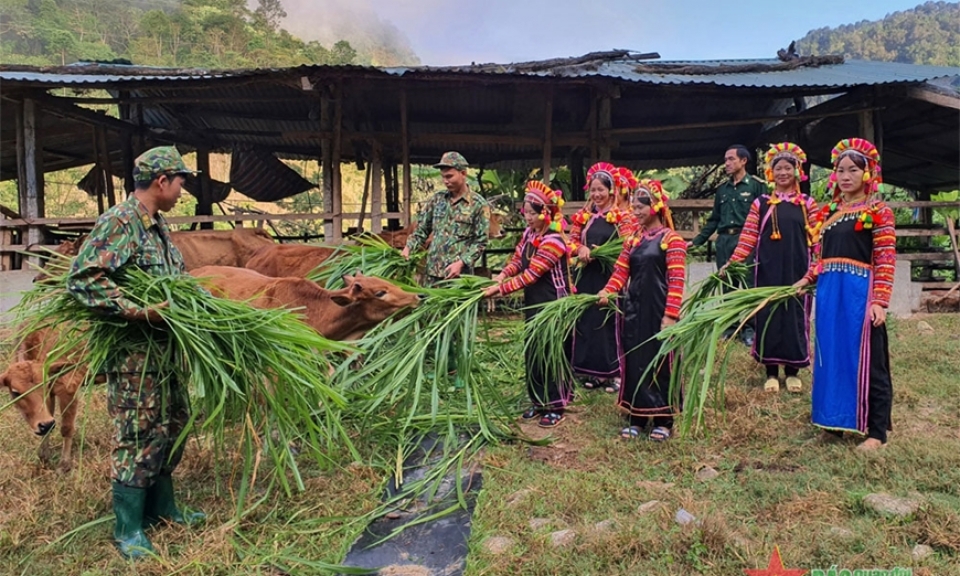 Phát triển đảng viên vùng đồng bào các dân tộc thiểu số ở Tây Bắc: Gỡ khó trong công tác tạo nguồn