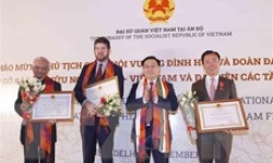 Chủ tịch Quốc hội gặp gỡ lãnh đạo các Hội hữu nghị Ấn Độ-Việt Nam