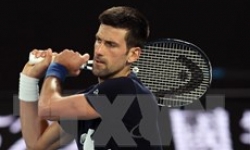 Chính phủ Australia hoãn trục xuất tay vợt Novak Djokovic