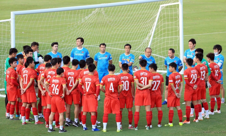 Bỏ qua thất bại, tuyển Việt Nam hướng đến chức vô địch AFF Cup 2022