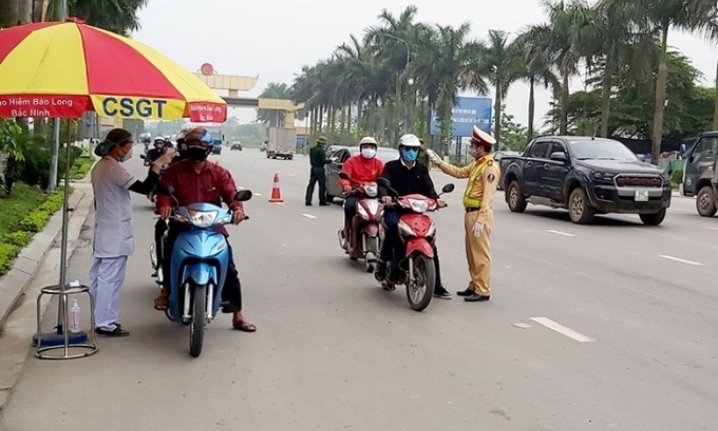 Xây dựng văn hóa giao thông an toàn gắn với kiểm soát hiệu quả dịch COVID-19