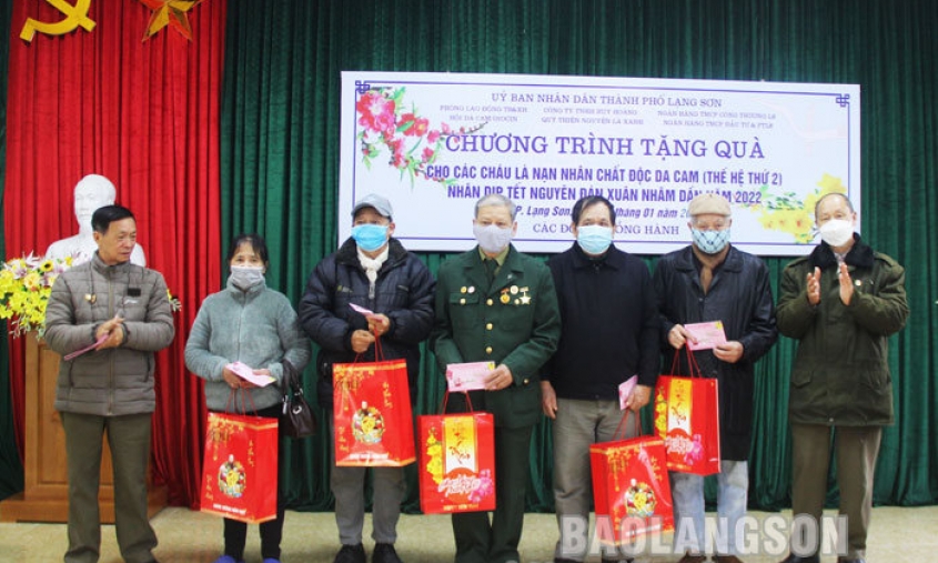 Tặng 60 suất quà tết cho các nạn nhân chất độc da cam trên địa bàn thành phố Lạng Sơn