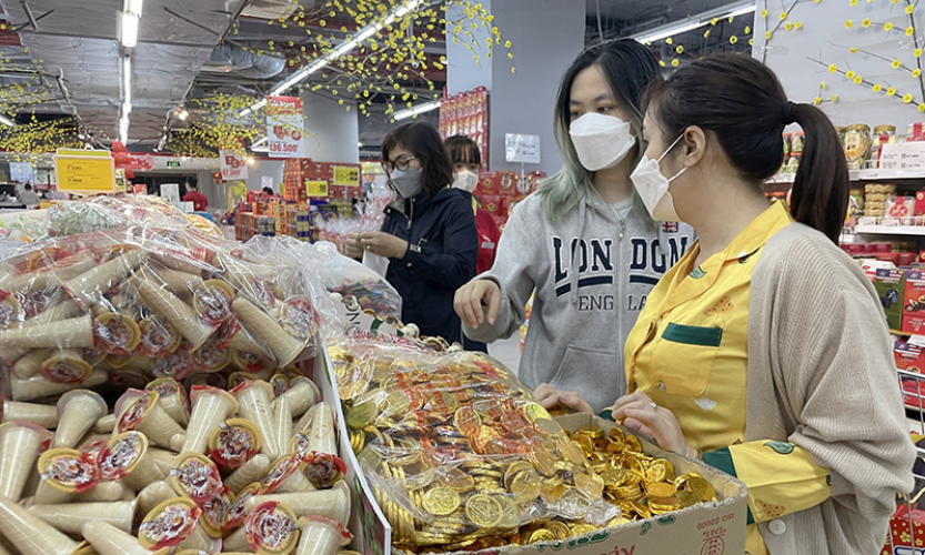 Nhộn nhịp thị trường bánh kẹo dịp Tết