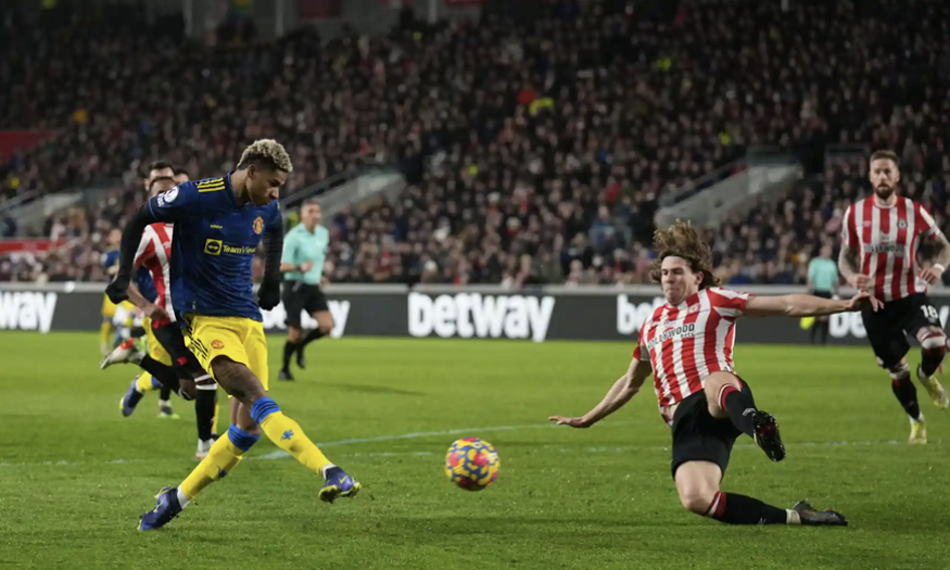 Kết quả bóng đá Brentford vs MU: “Quỷ đỏ” có thêm 3 điểm ở trận đá bù vòng 17