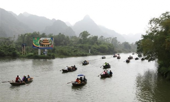 Thực hiện nghiêm túc việc dừng tổ chức lễ hội Chùa Hương