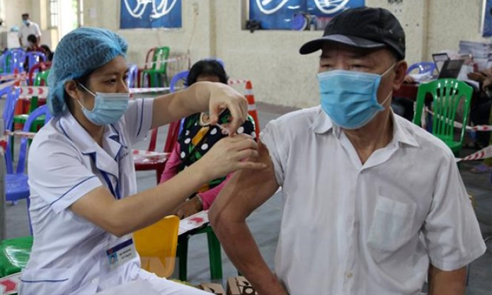 Lào Cai thuộc tốp đầu cả nước về tỷ lệ tiêm vaccine phòng COVID-19