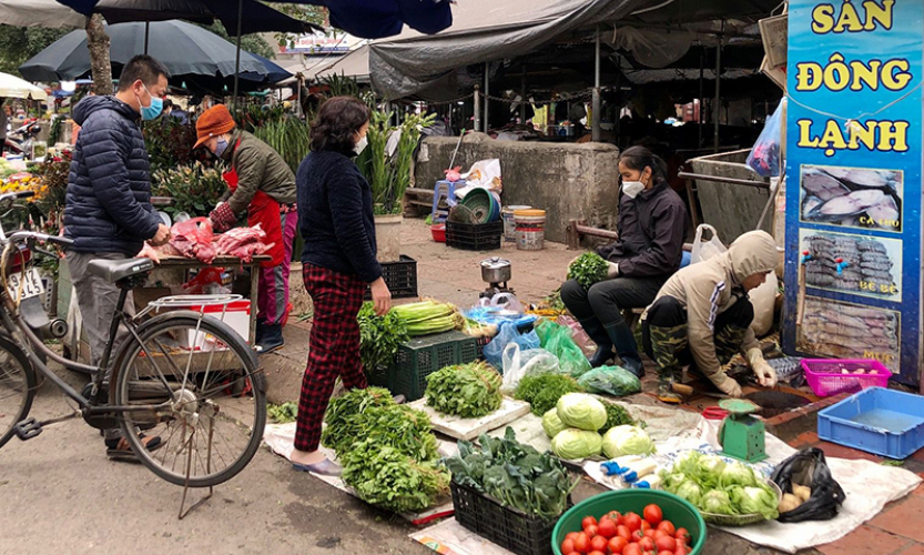 Giá cả hàng hóa dịp Tết ổn định, không khan hiếm