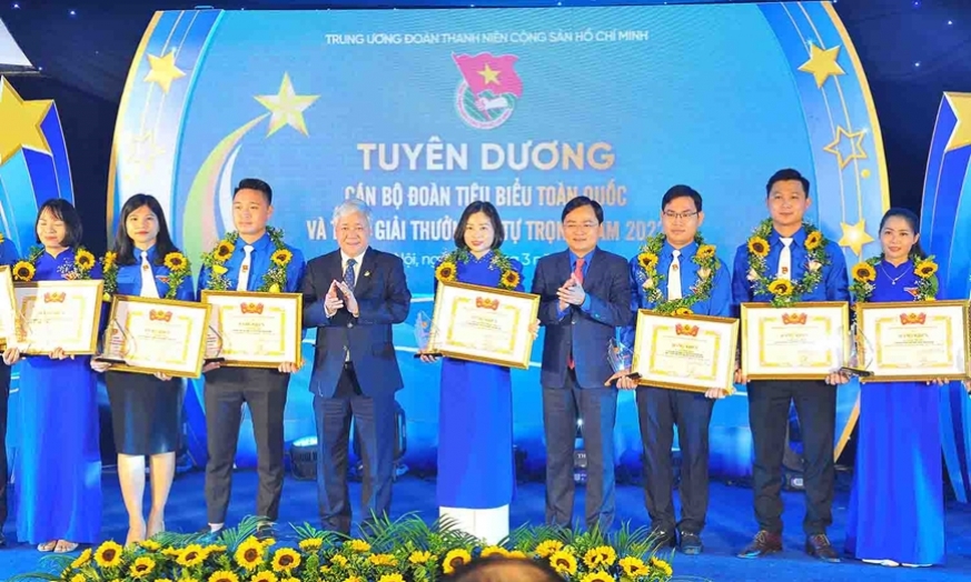 94 cán bộ đoàn tiêu biểu nhận giải thưởng Lý Tự Trọng năm 2022