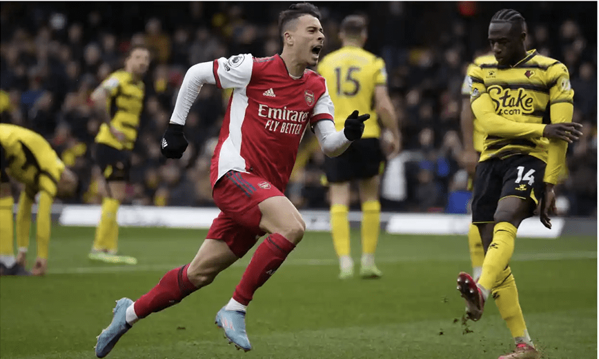 Đánh bại Watford, Arsenal đánh bật MU khỏi tốp 4