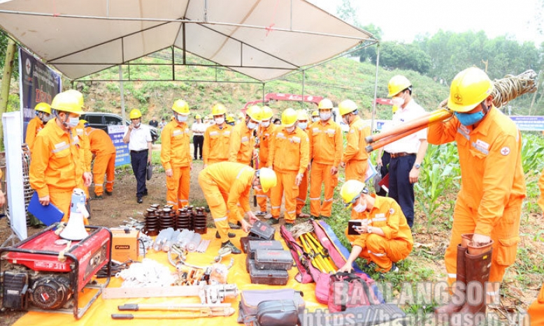 Công ty Điện lực Lạng Sơn: Diễn tập phòng, chống thiên tai và tìm kiếm cứu nạn, xử lý sự cố - an toàn