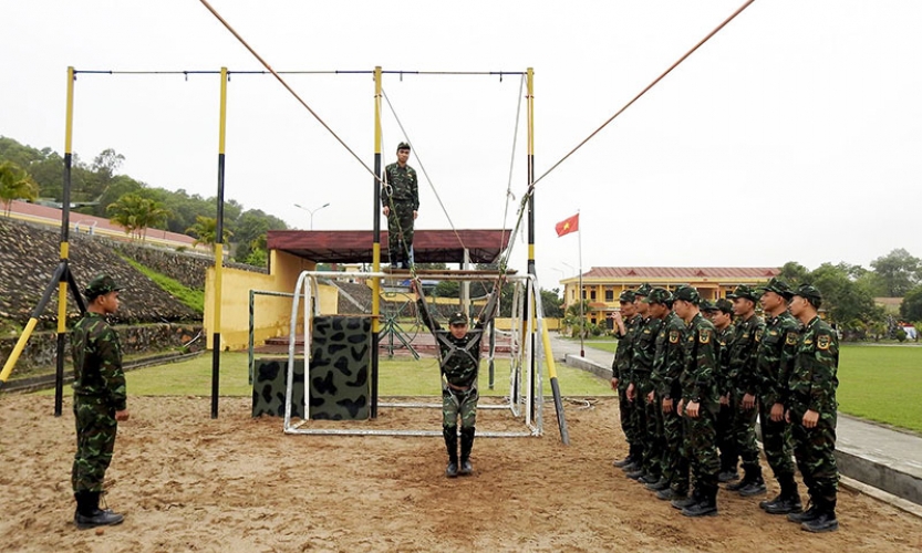 Huấn luyện bộ đội tinh nhuệ, thiện chiến