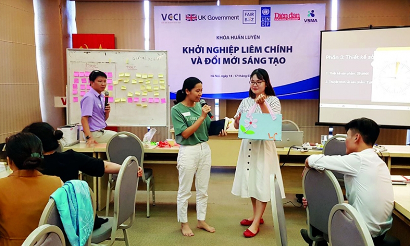 Giữ gìn, phát triển tinh thần liêm chính khoa học