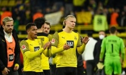 Dortmund 'dâng' đĩa bạc cho Bayern sau thảm bại trên sân nhà