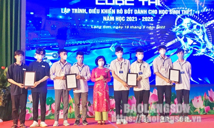 29 đội tham gia cuộc thi lập trình, điều khiển rô - bốt cấp tỉnh năm học 2021 - 2022