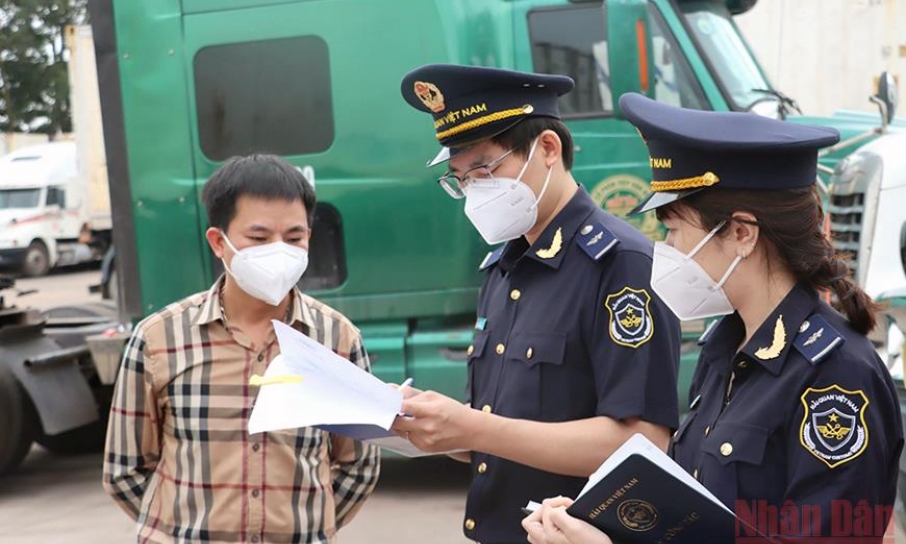 Tăng cường công tác đấu tranh chống buôn lậu, gian lận thương mại