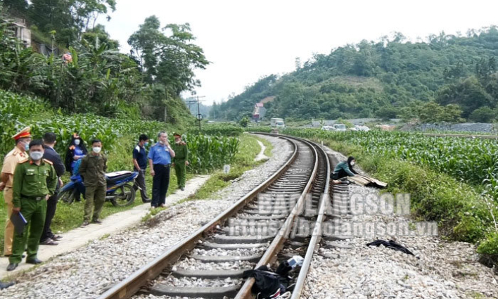 Phát hiện thi thể nam thanh niên tử vong bên đường sắt