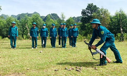 Đồng Tân xây dựng và huấn luyện dân quân vững chắc