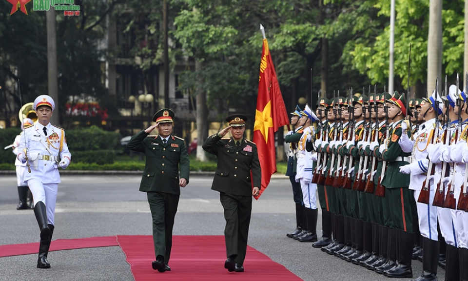 Đoàn đại biểu Quân sự cấp cao Quân đội nhân dân Lào thăm chính thức Việt Nam